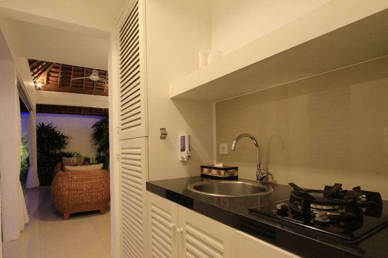 Collection O 20 Astana Kunti Seminyak Hotel Exterior photo
